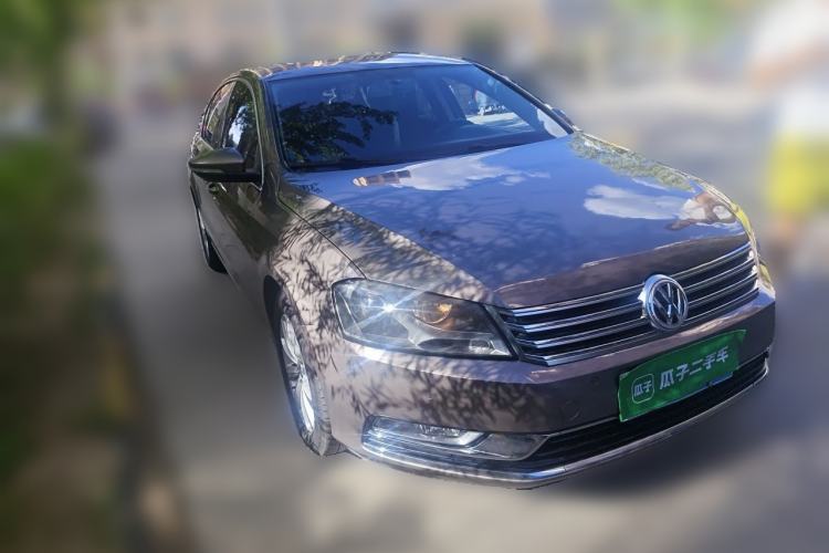 Used Volkswagen Magotan 2013 1.8TSI Premier Model Front Right 45 Deg