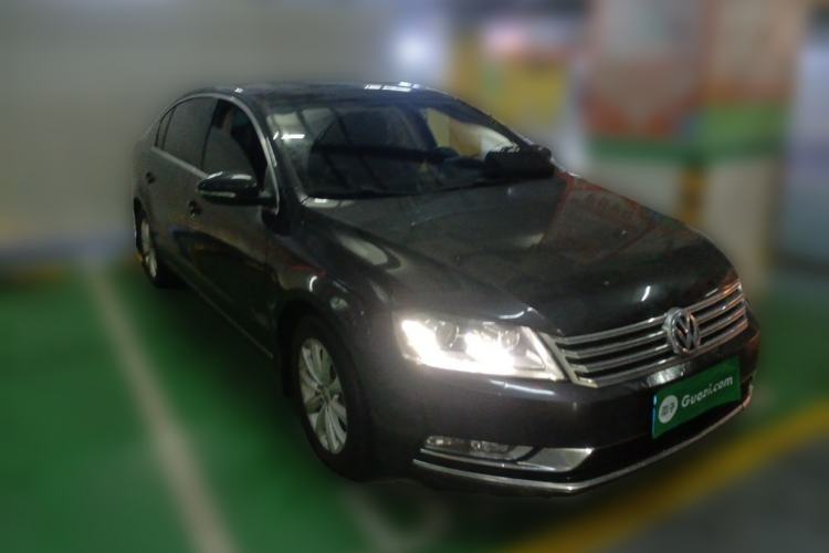 Used Volkswagen Magotan 2013 1.8TSI Luxury Model Front Right 45 Deg