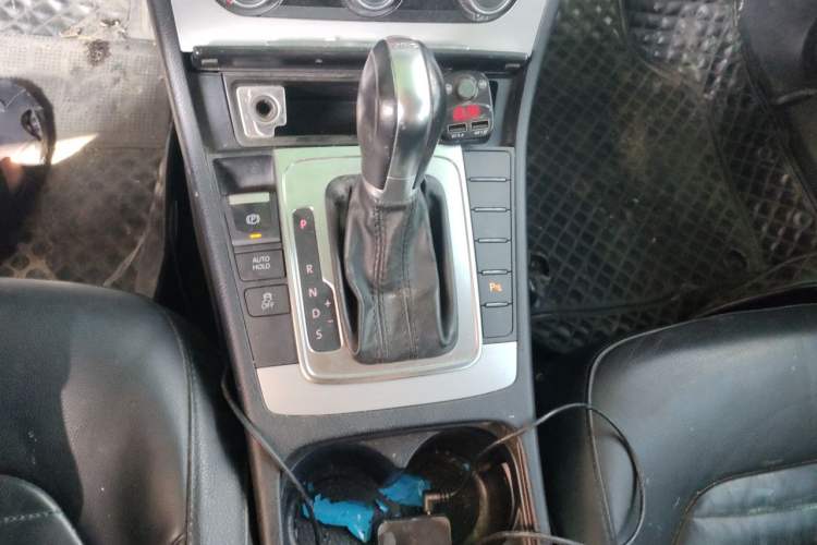 Used Volkswagen Magotan 2013 1.8TSI Premier Model Gear Lever
