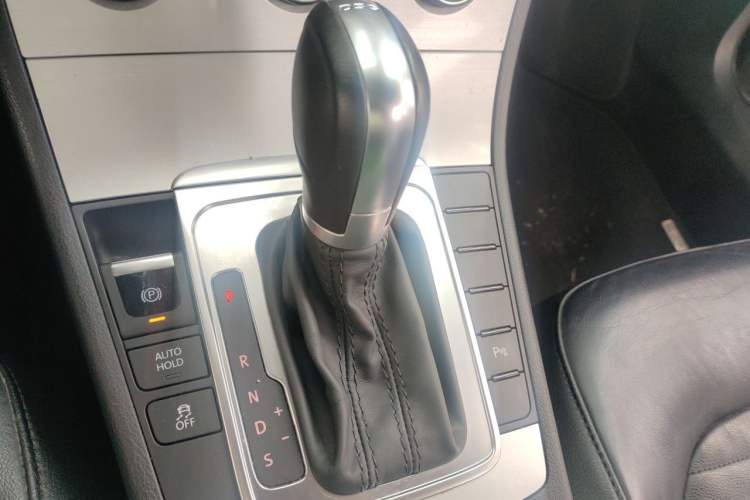 Used Volkswagen Magotan 2013 1.8TSI Luxury Model Gear Lever