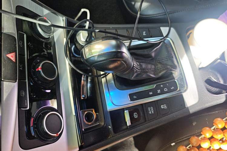 Used Volkswagen Magotan 2013 1.8TSI Premier Model Gear Lever