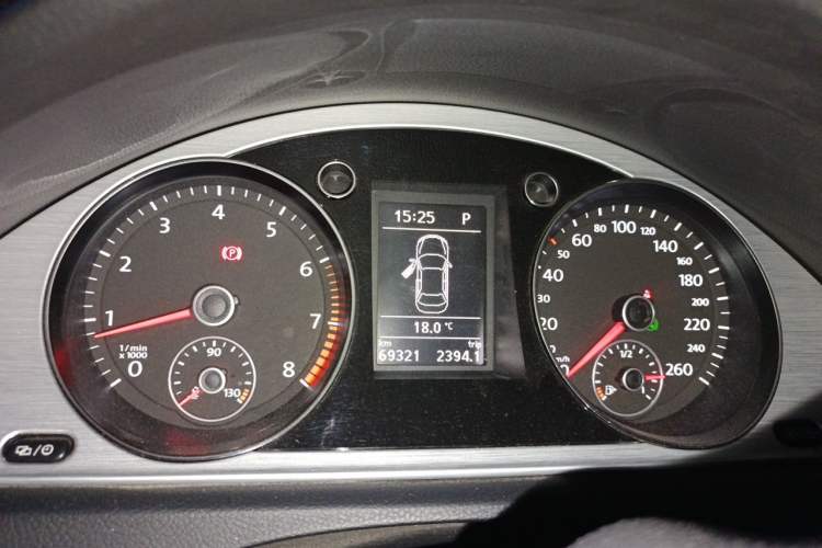 Used Volkswagen Magotan 2013 1.8TSI Premier Model Instrument Cluster
