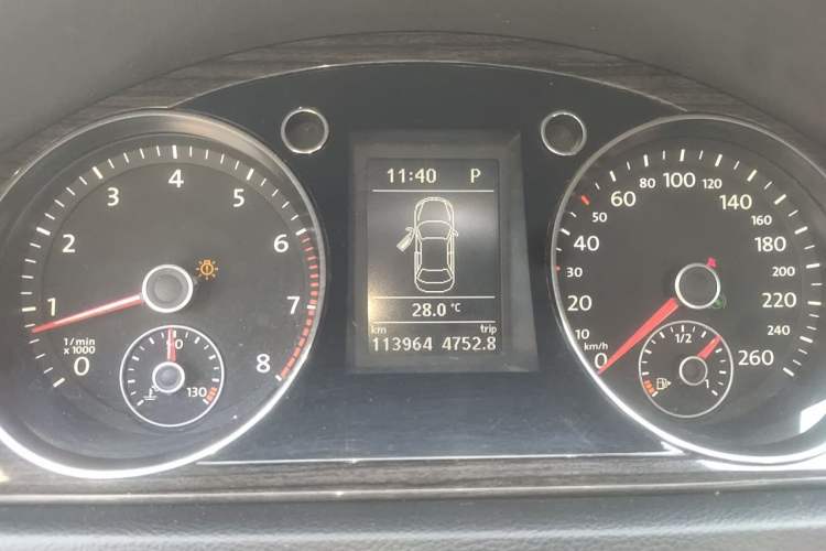 Used Volkswagen Magotan 2013 2.0 TSI Prestige Model Instrument Cluster