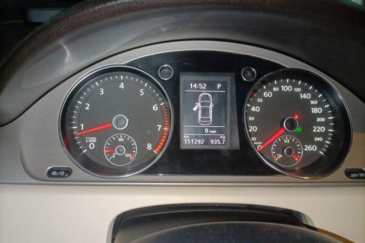 Used Volkswagen Magotan 2013 1.8TSI Luxury Model Instrument Cluster
