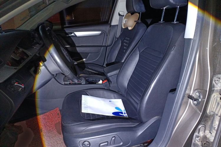 Used Volkswagen Magotan 2013 1.8TSI Premier Model Left Front Seat