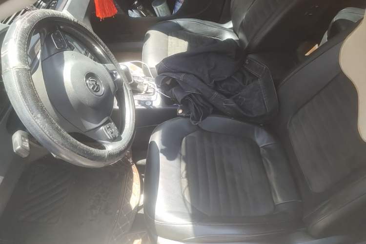 Used Volkswagen Magotan 2013 2.0 TSI Prestige Model Left Front Seat