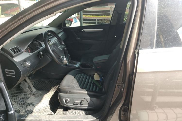 Used Volkswagen Magotan 2013 1.8TSI Premier Model Left Front Seat