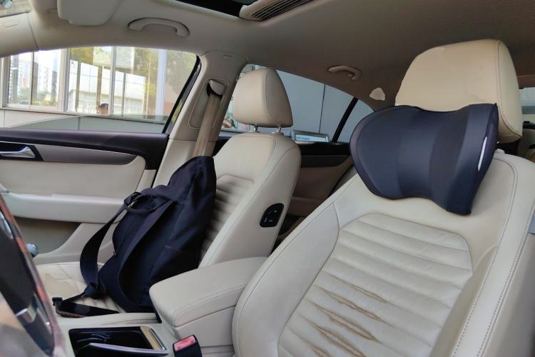Used Volkswagen Magotan 2013 1.8TSI Luxury Model Left Front Seat