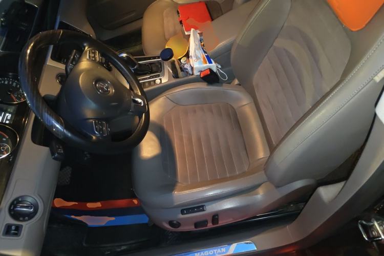 Used Volkswagen Magotan 2013 2.0 TSI Prestige Model Left Front Seat