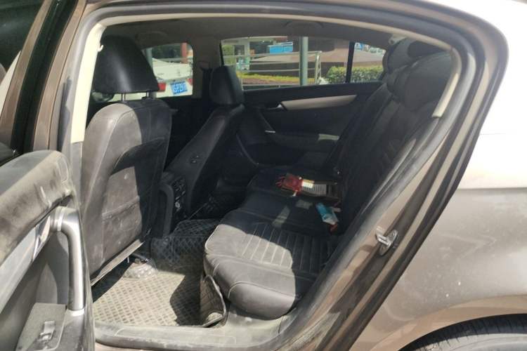 Used Volkswagen Magotan 2013 1.8TSI Premier Model Left Rear Seat