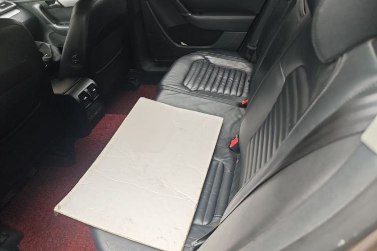 Used Volkswagen Magotan 2013 1.8TSI Premier Model Left Rear Seat
