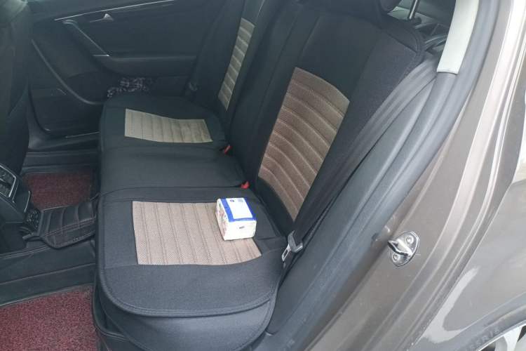 Used Volkswagen Magotan 2013 1.8TSI Luxury Model Left Rear Seat