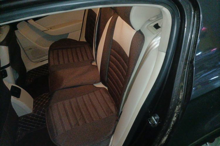 Used Volkswagen Magotan 2013 1.8TSI Luxury Model Left Rear Seat