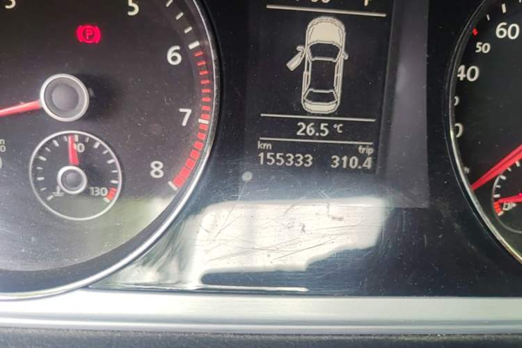 Used Volkswagen Magotan 2013 1.8TSI Premier Model Odometer Close Up