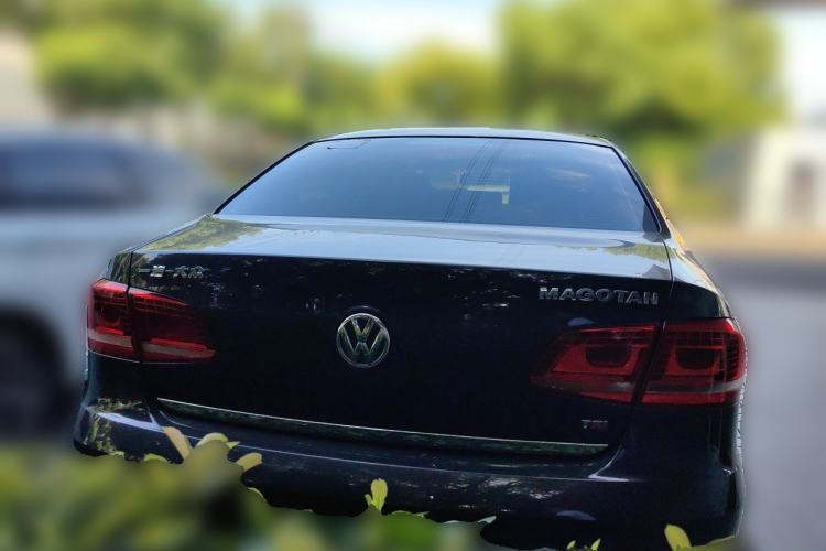 Used Volkswagen Magotan 2013 1.8TSI Luxury Model Rear