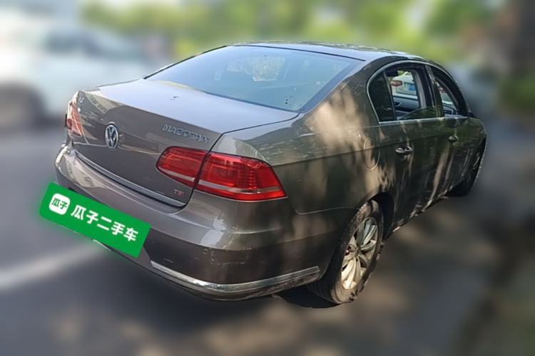 Used Volkswagen Magotan 2013 1.8TSI Luxury Model Rear Right 45 Deg
