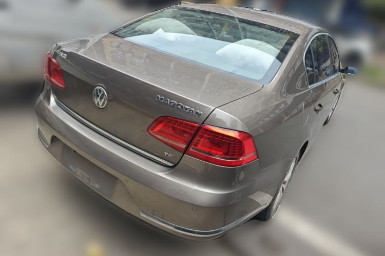 Used Volkswagen Magotan 2013 1.8TSI Premier Model Rear Right 45 Deg
