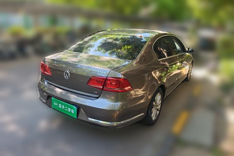 Used Volkswagen Magotan 2013 1.8TSI Premier Model Rear Right 45 Deg
