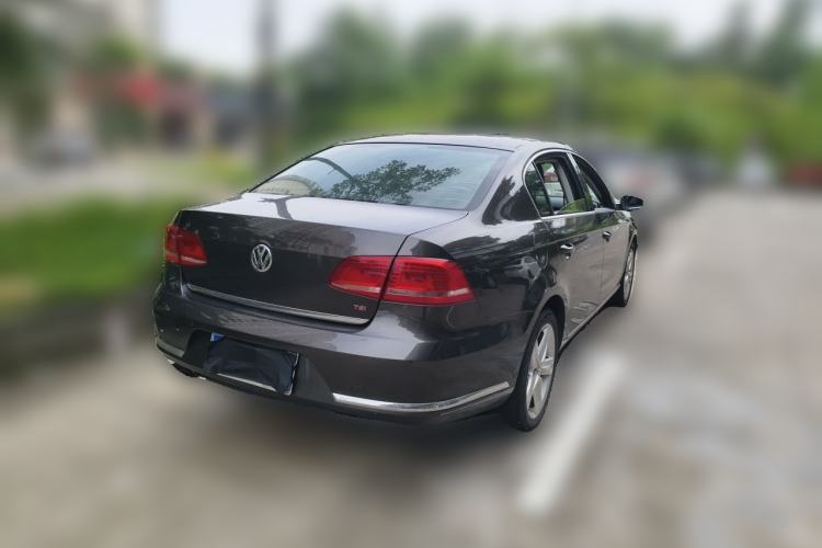 Used Volkswagen Magotan 2013 2.0 TSI Prestige Model Rear Right 45 Deg