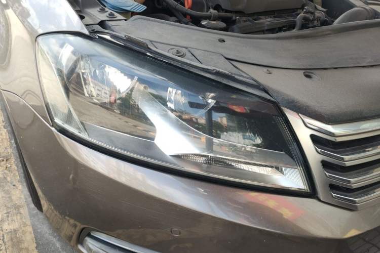 Used Volkswagen Magotan 2013 1.8TSI Premier Model Right Front Headlight