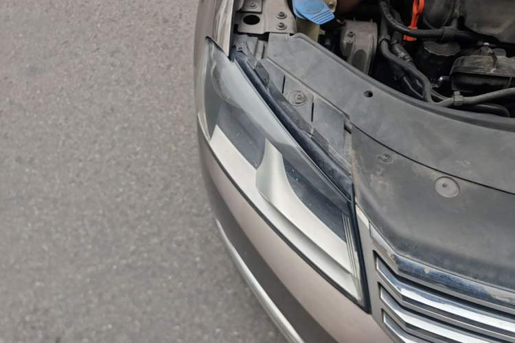 Used Volkswagen Magotan 2013 1.8TSI Premier Model Right Front Headlight