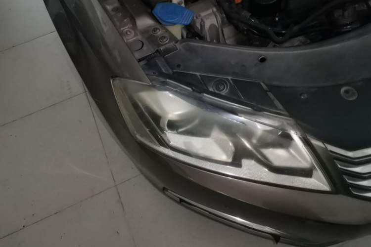 Used Volkswagen Magotan 2013 1.8TSI Premier Model Right Front Headlight