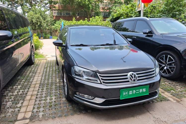 Used Volkswagen Magotan 2013 1.8TSI Premier Model Right Front Headlight
