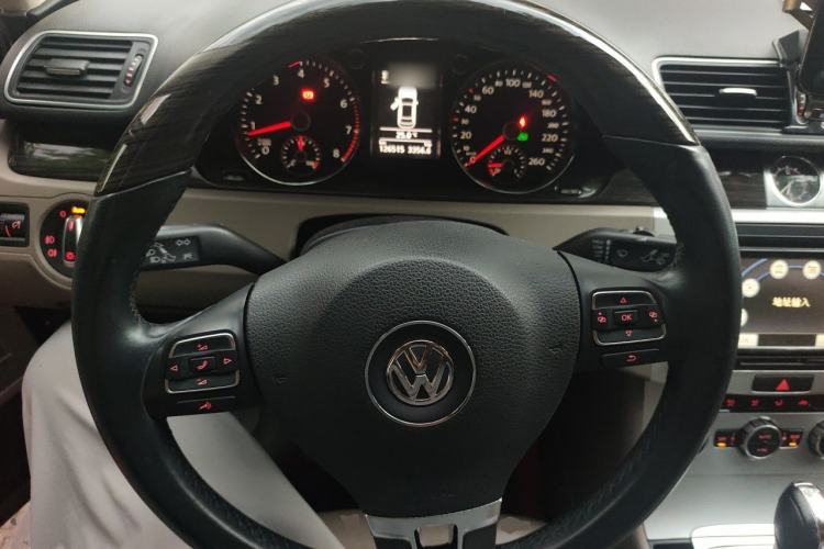 Used Volkswagen Magotan 2013 1.8TSI Prestige Model Steering Wheel