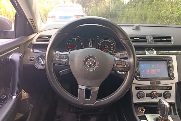 Used Volkswagen Magotan 2013 1.8TSI Luxury Model Steering Wheel