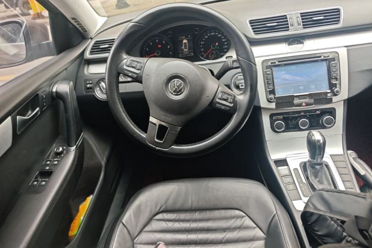 Used Volkswagen Magotan 2013 1.8TSI Premier Model Steering Wheel