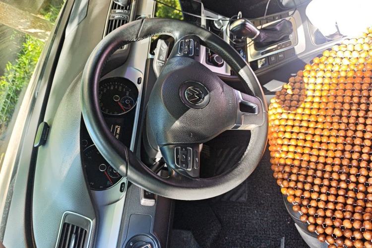 Used Volkswagen Magotan 2013 1.8TSI Premier Model Steering Wheel