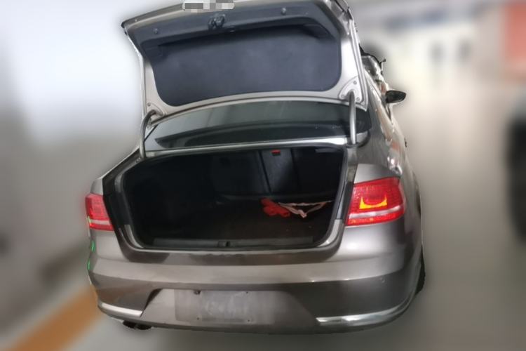 Used Volkswagen Magotan 2013 1.8TSI Premier Model Trunk