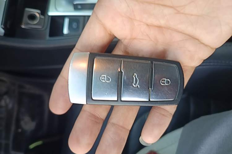Used Volkswagen Magotan 2013 1.8TSI Luxury Model Vehicle Key