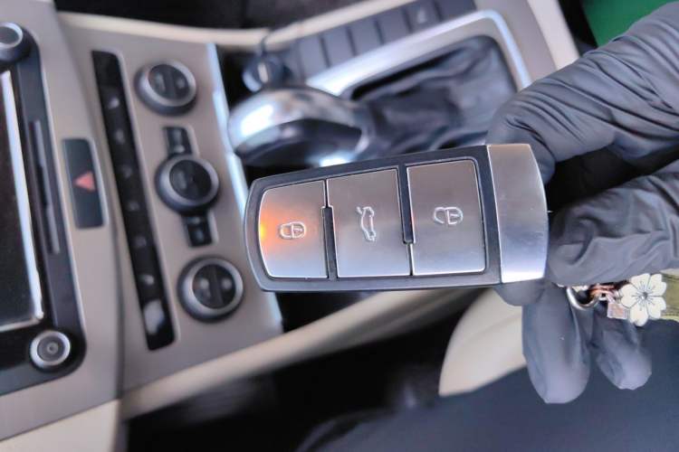 Used Volkswagen Magotan 2013 1.8TSI Luxury Model Vehicle Key