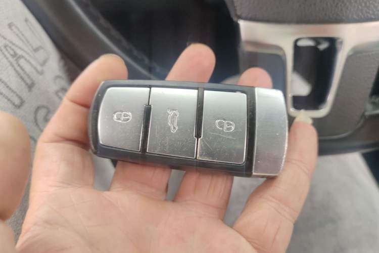 Used Volkswagen Magotan 2013 1.8TSI Luxury Model Vehicle Key