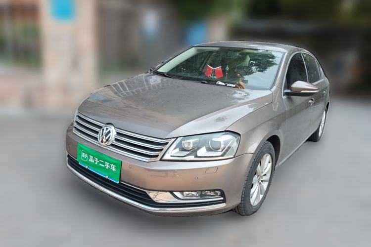 Used Volkswagen Magotan 2013 1.8TSI Luxury Model Guazi used car, China used car export, Used car for sale, Used  cars, Cheapest cars for sale