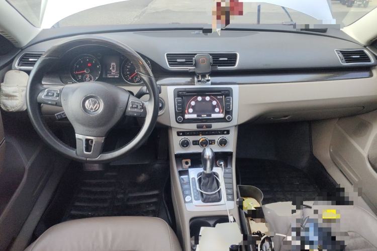 Used Volkswagen Magotan 2013 2.0 TSI Prestige Model Center Console