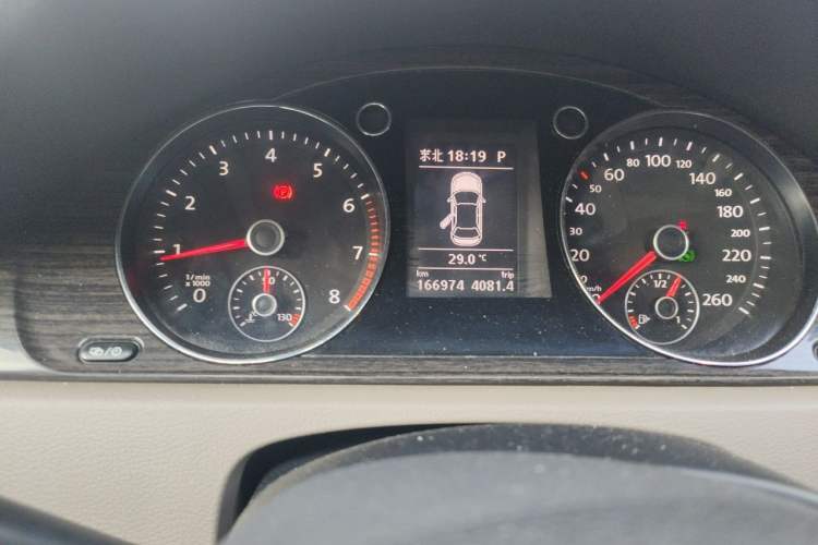 Used Volkswagen Magotan 2013 2.0 TSI Prestige Model Instrument Cluster