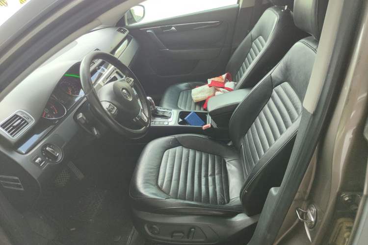 Used Volkswagen Magotan 2013 1.8TSI Luxury Model Left Front Seat