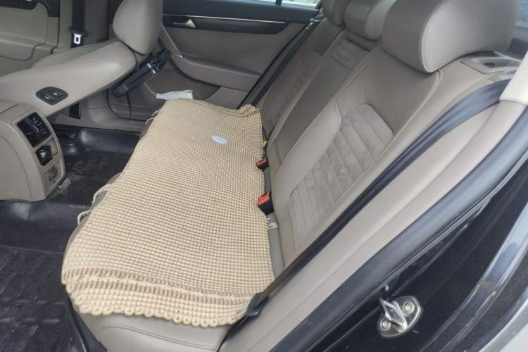 Used Volkswagen Magotan 2013 2.0 TSI Prestige Model Left Rear Seat
