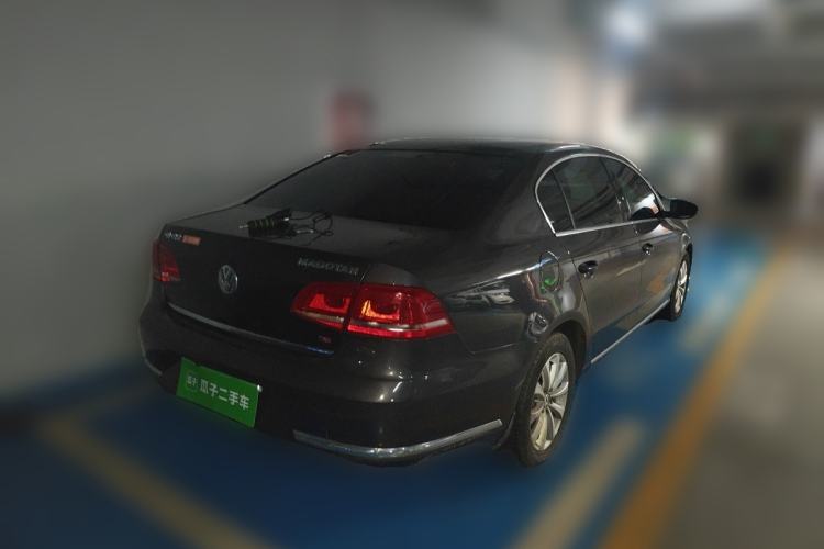 Used Volkswagen Magotan 2013 1.8TSI Luxury Model Rear Right 45 Deg