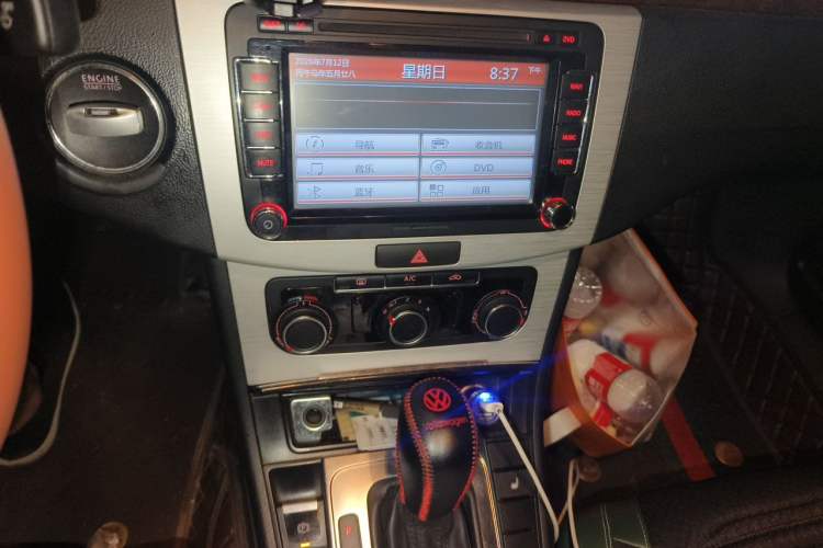 Used Volkswagen Magotan 2013 1.8TSI Premier Model Audio And AC Panel