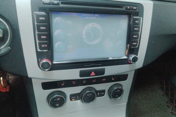 Used Volkswagen Magotan 2013 1.8TSI Luxury Model Audio And AC Panel