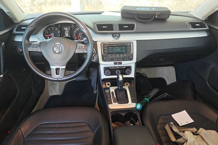 Used Volkswagen Magotan 2013 1.8TSI Premier Model Center Console