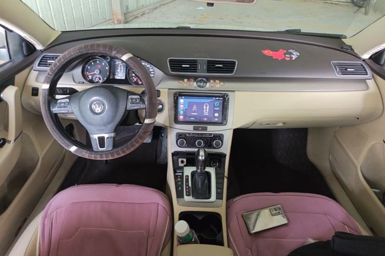 Used Volkswagen Magotan 2013 1.8TSI Premier Model Center Console