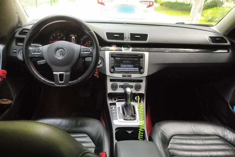 Used Volkswagen Magotan 2013 1.8TSI Luxury Model Center Console