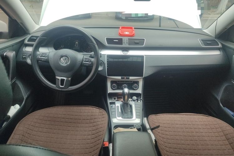 Used Volkswagen Magotan 2013 1.8TSI Premier Model Center Console