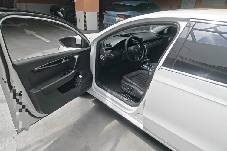 Used Volkswagen Magotan 2013 1.8TSI Luxury Model Driver Seat