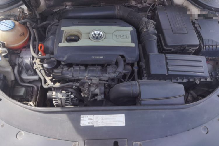 Used Volkswagen Magotan 2013 1.8TSI Luxury Model Engine Bay