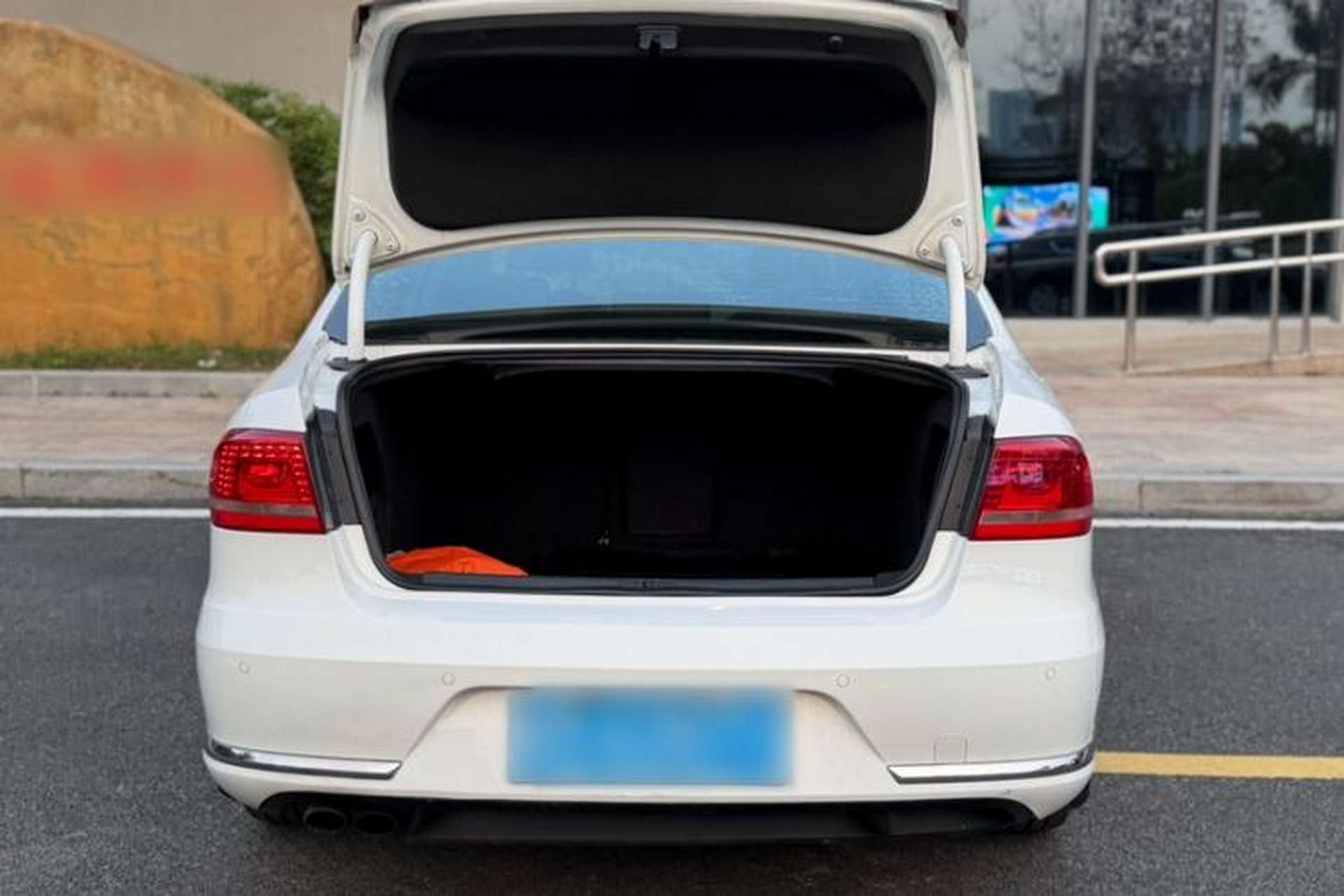 Used Volkswagen Magotan 2013 1.8TSI Luxury Model Exterior 2